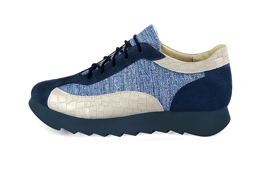 Basket femme habill e bleu marine et blanc cass Sneaker urbain